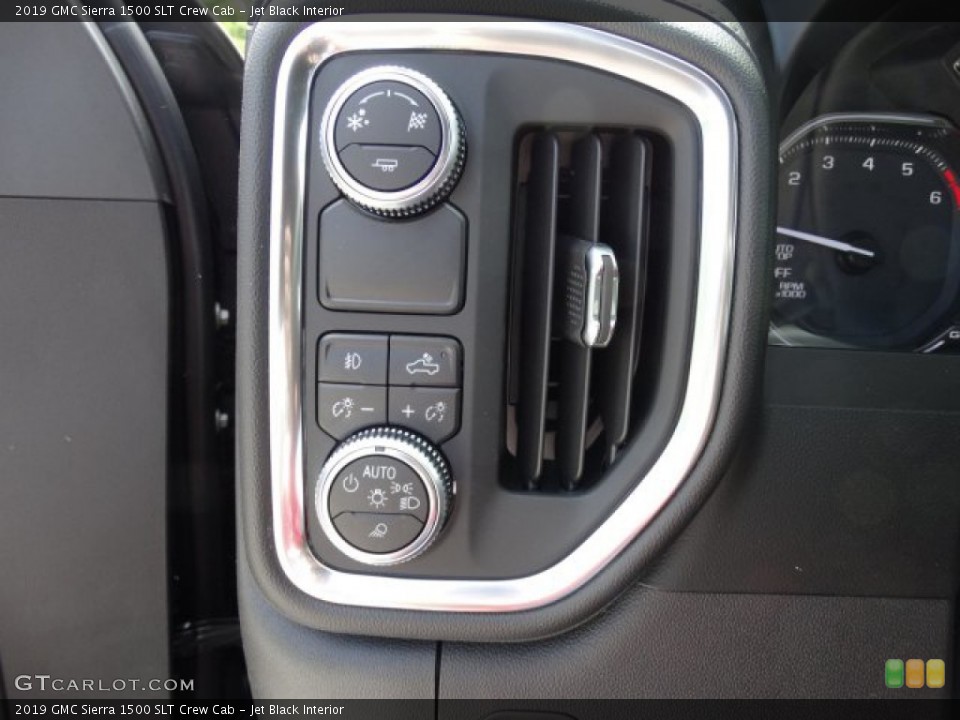 Jet Black Interior Controls for the 2019 GMC Sierra 1500 SLT Crew Cab #133102161