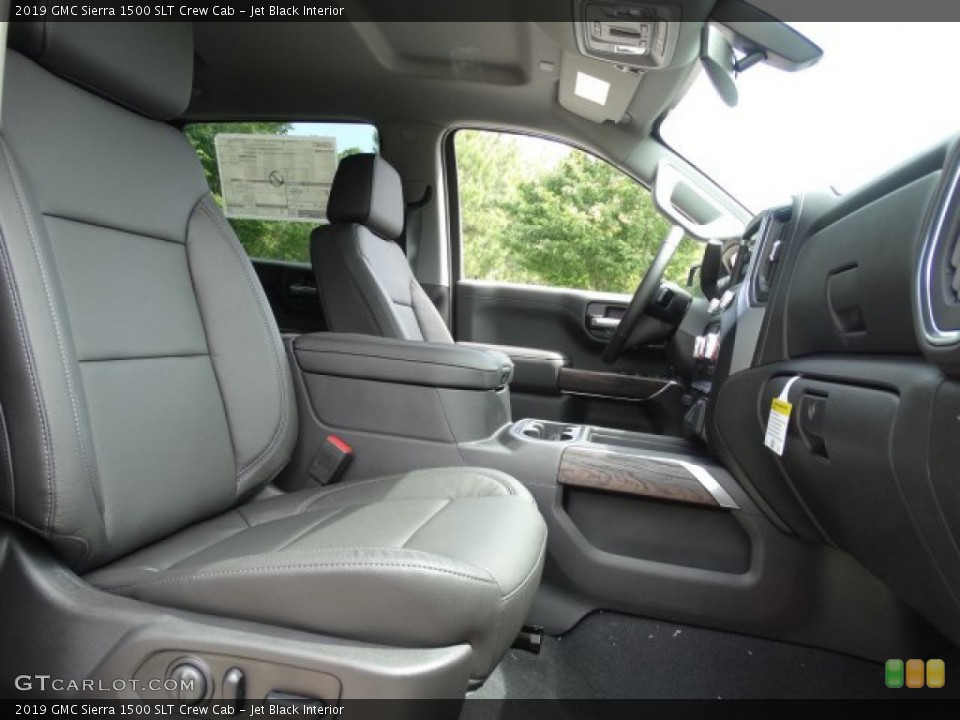 Jet Black Interior Photo for the 2019 GMC Sierra 1500 SLT Crew Cab #133102365