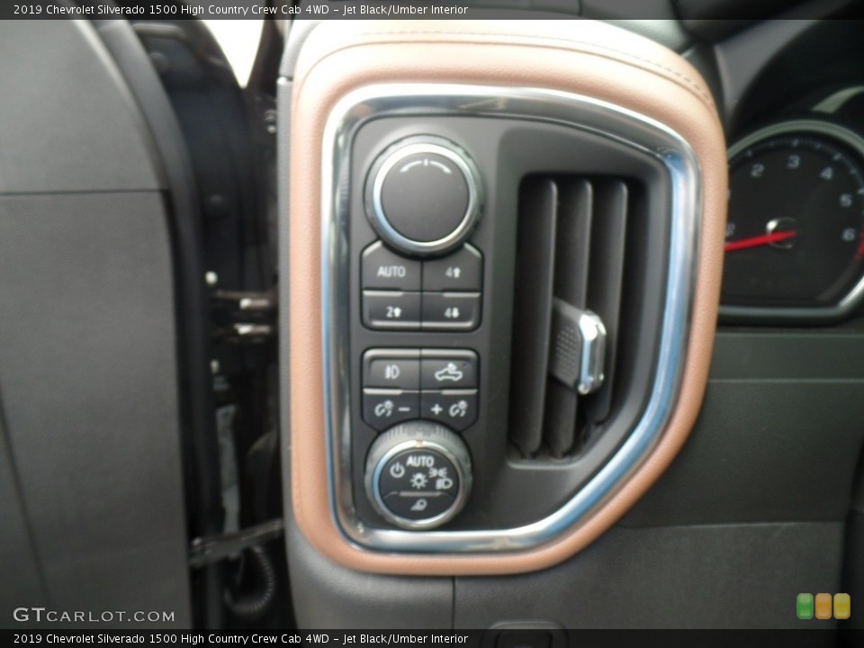 Jet Black/Umber Interior Controls for the 2019 Chevrolet Silverado 1500 High Country Crew Cab 4WD #133124642