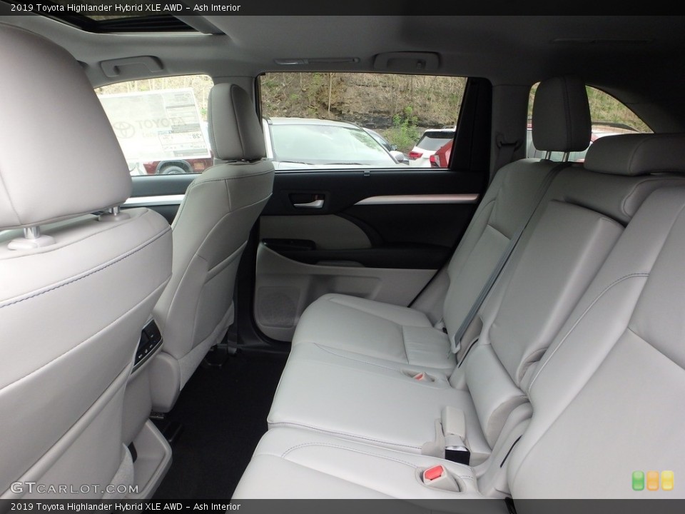 Ash Interior Rear Seat for the 2019 Toyota Highlander Hybrid XLE AWD #133134140