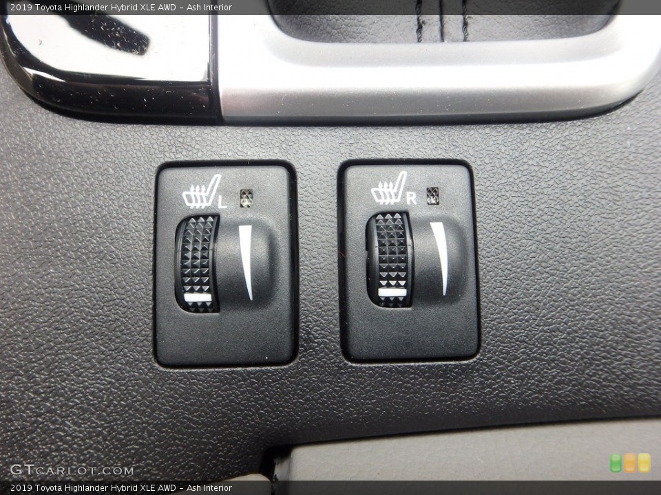 Ash Interior Controls for the 2019 Toyota Highlander Hybrid XLE AWD #133134395
