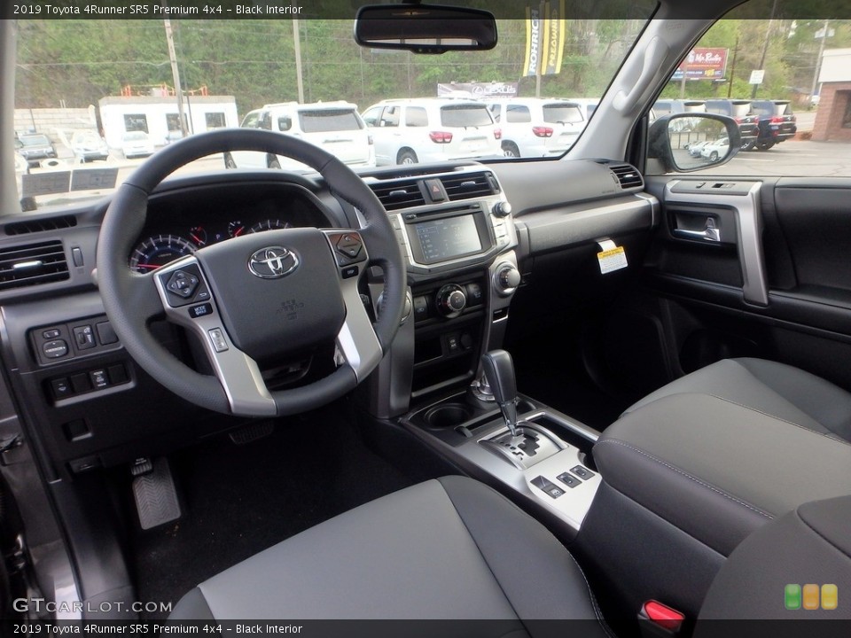 Black Interior Photo for the 2019 Toyota 4Runner SR5 Premium 4x4 #133136669