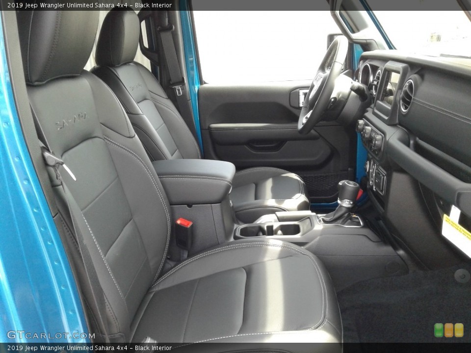 Black Interior Photo for the 2019 Jeep Wrangler Unlimited Sahara 4x4 #133137113