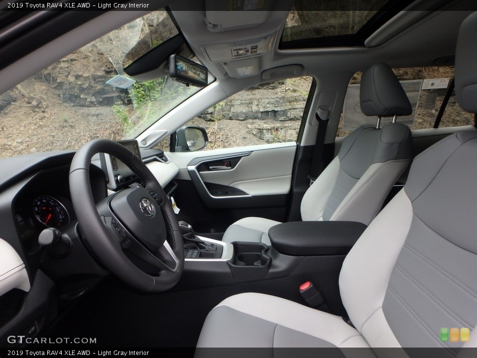 Light Gray Interior Front Seat for the 2019 Toyota RAV4 XLE AWD #133137974
