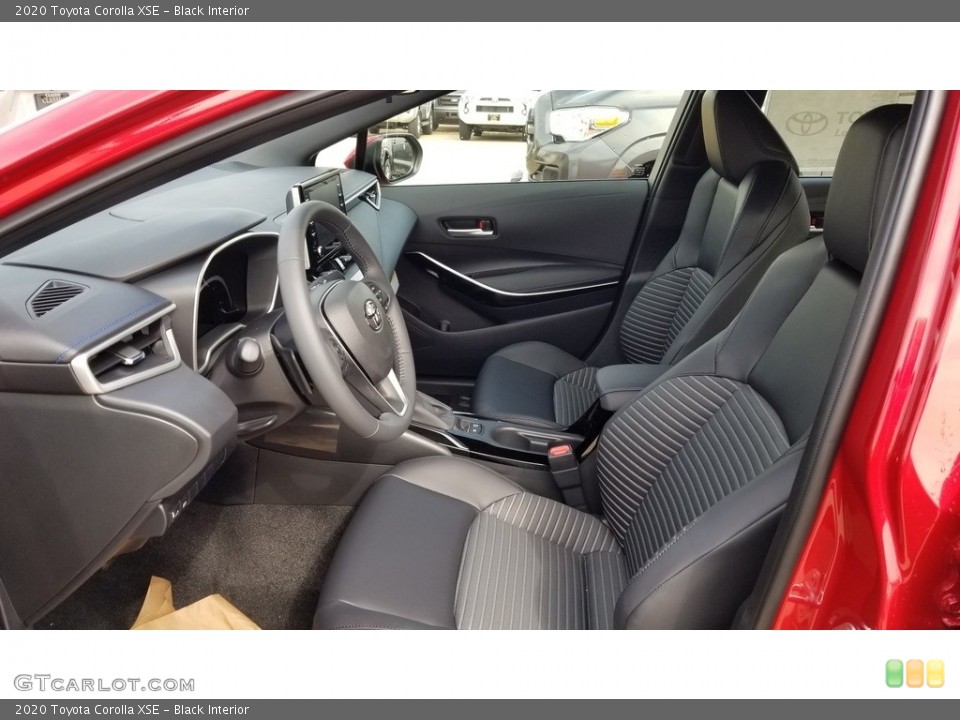 Black Interior Photo for the 2020 Toyota Corolla XSE #133149023