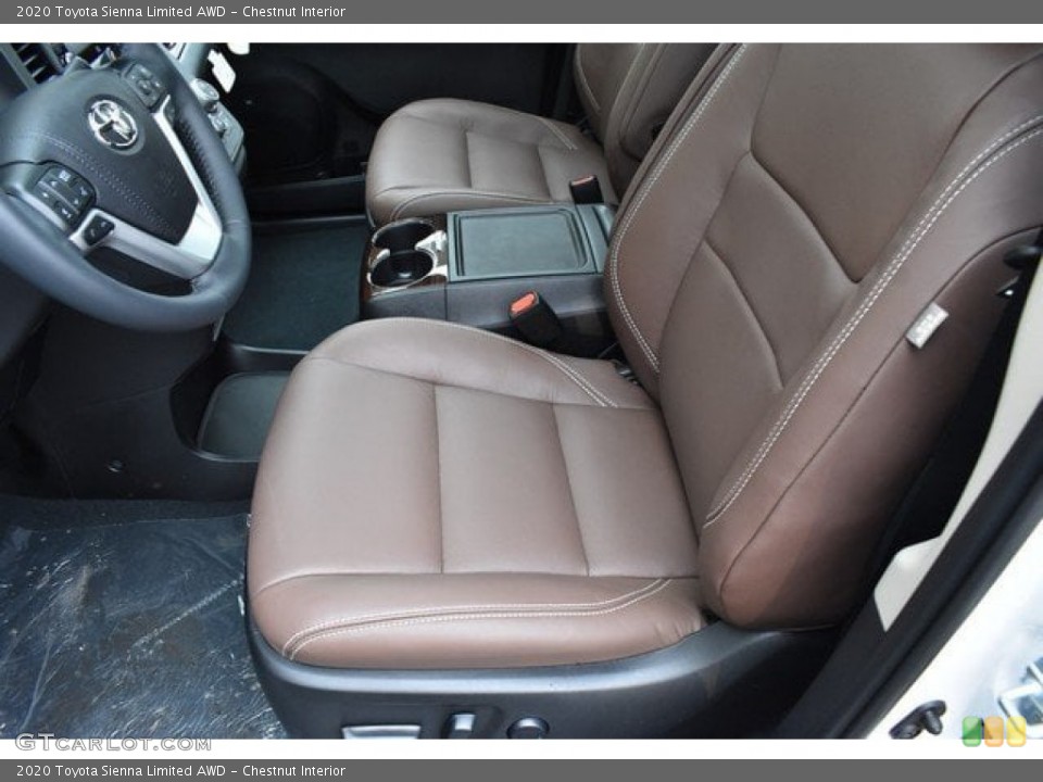 Chestnut 2020 Toyota Sienna Interiors