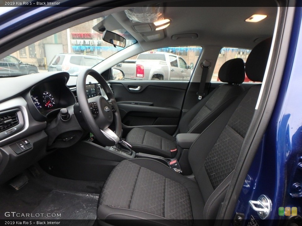 Black Interior Photo for the 2019 Kia Rio S #133200819