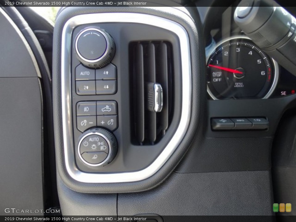 Jet Black Interior Controls for the 2019 Chevrolet Silverado 1500 High Country Crew Cab 4WD #133202451