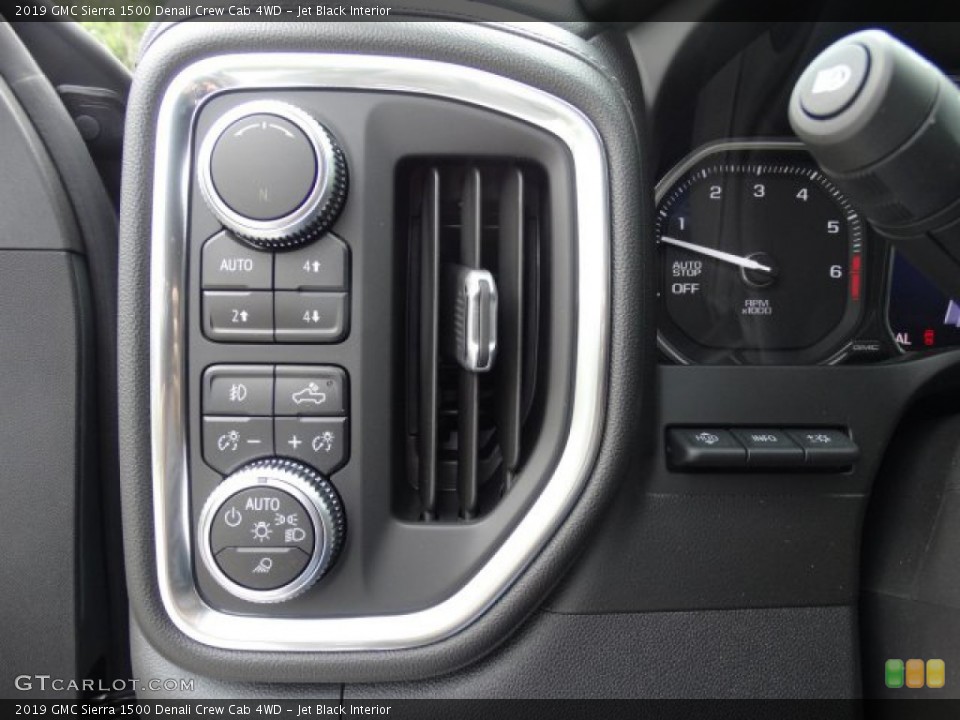 Jet Black Interior Controls for the 2019 GMC Sierra 1500 Denali Crew Cab 4WD #133223312