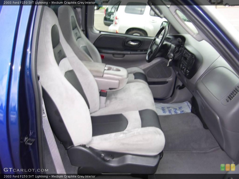 Medium Graphite Grey Interior Photo for the 2003 Ford F150 SVT Lightning #13326708