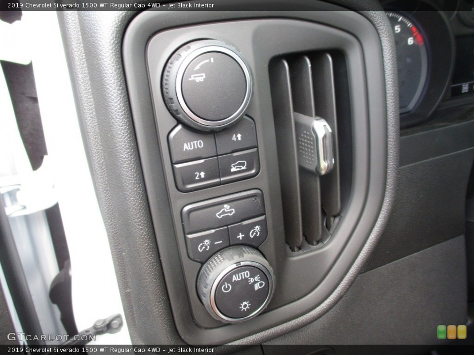 Jet Black Interior Controls for the 2019 Chevrolet Silverado 1500 WT Regular Cab 4WD #133291029