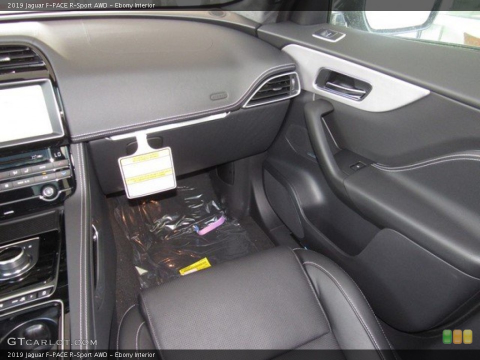 Ebony Interior Dashboard for the 2019 Jaguar F-PACE R-Sport AWD #133302273
