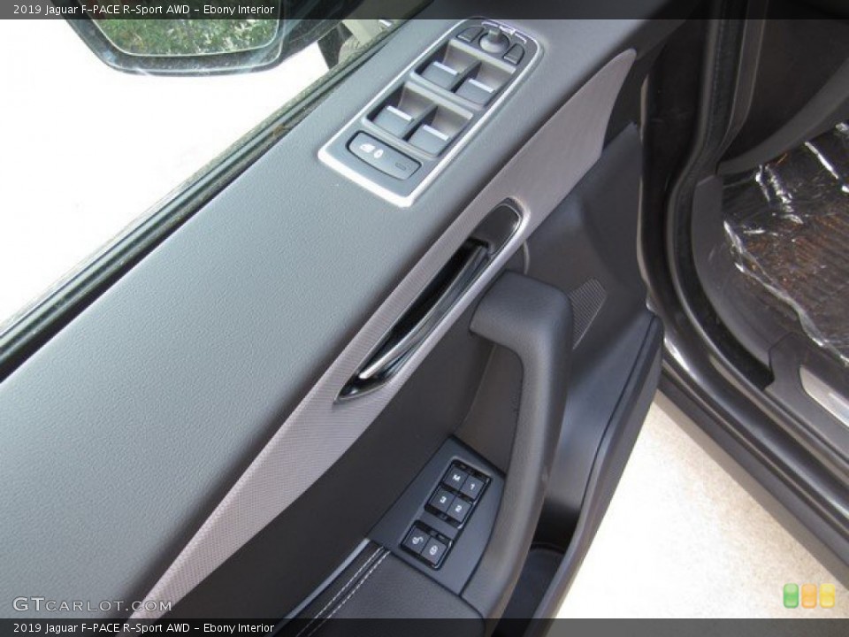 Ebony Interior Controls for the 2019 Jaguar F-PACE R-Sport AWD #133303116
