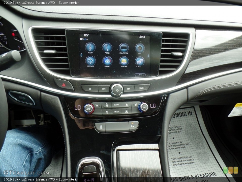 Ebony Interior Controls for the 2019 Buick LaCrosse Essence AWD #133322550