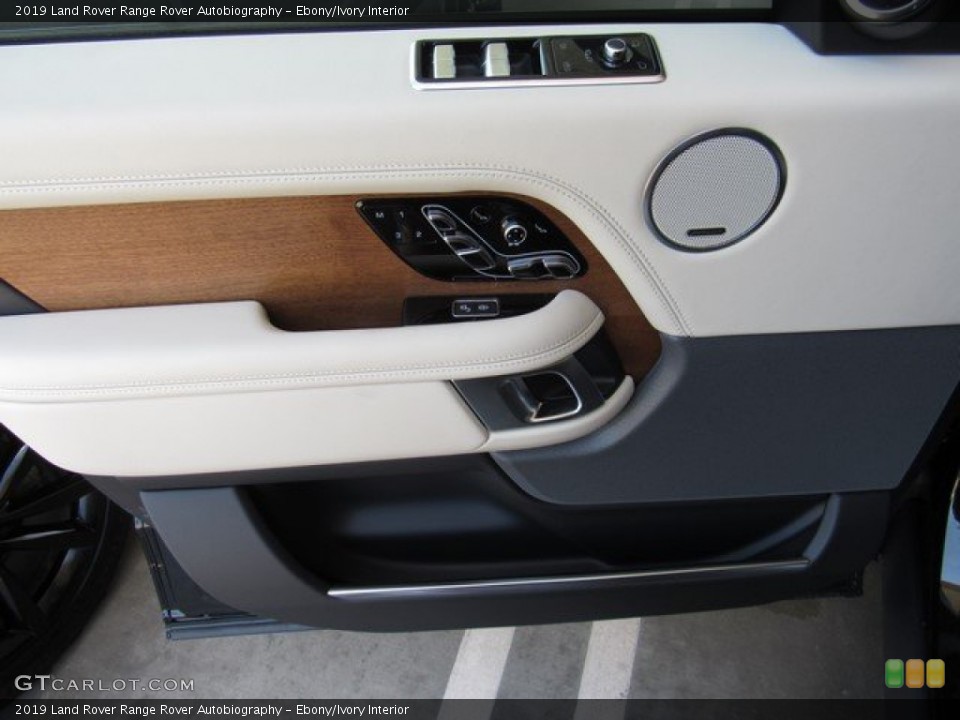 Ebony/Ivory Interior Door Panel for the 2019 Land Rover Range Rover Autobiography #133410512