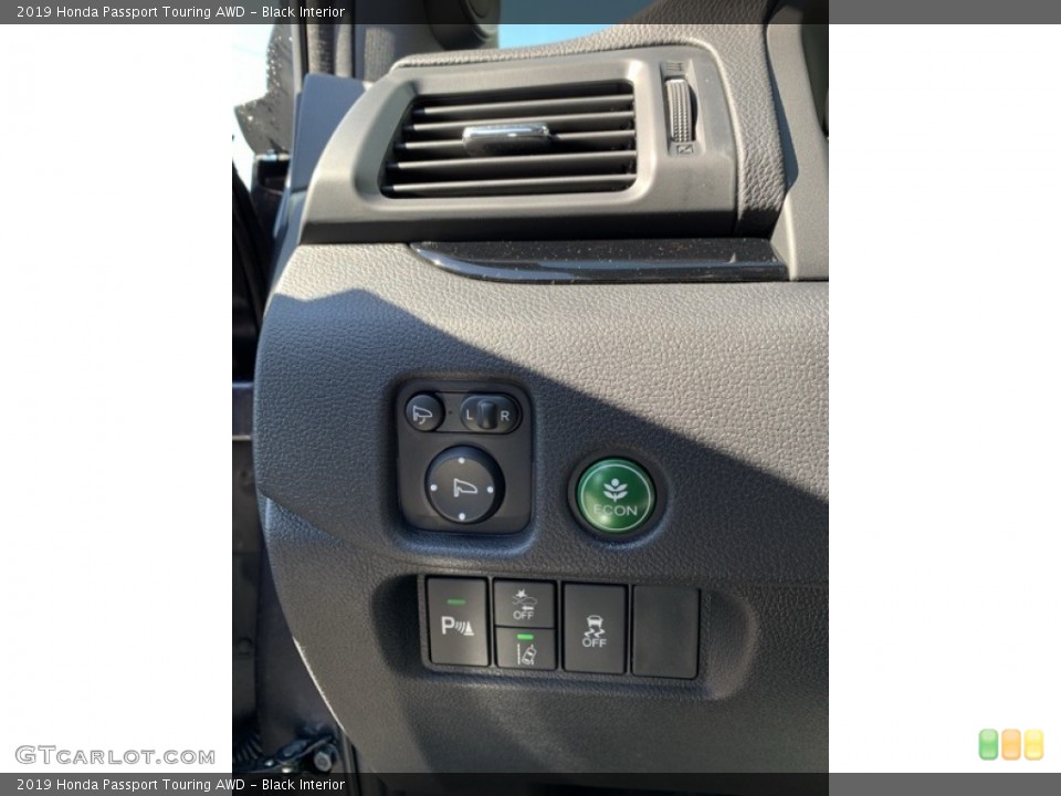 Black Interior Controls for the 2019 Honda Passport Touring AWD #133425723