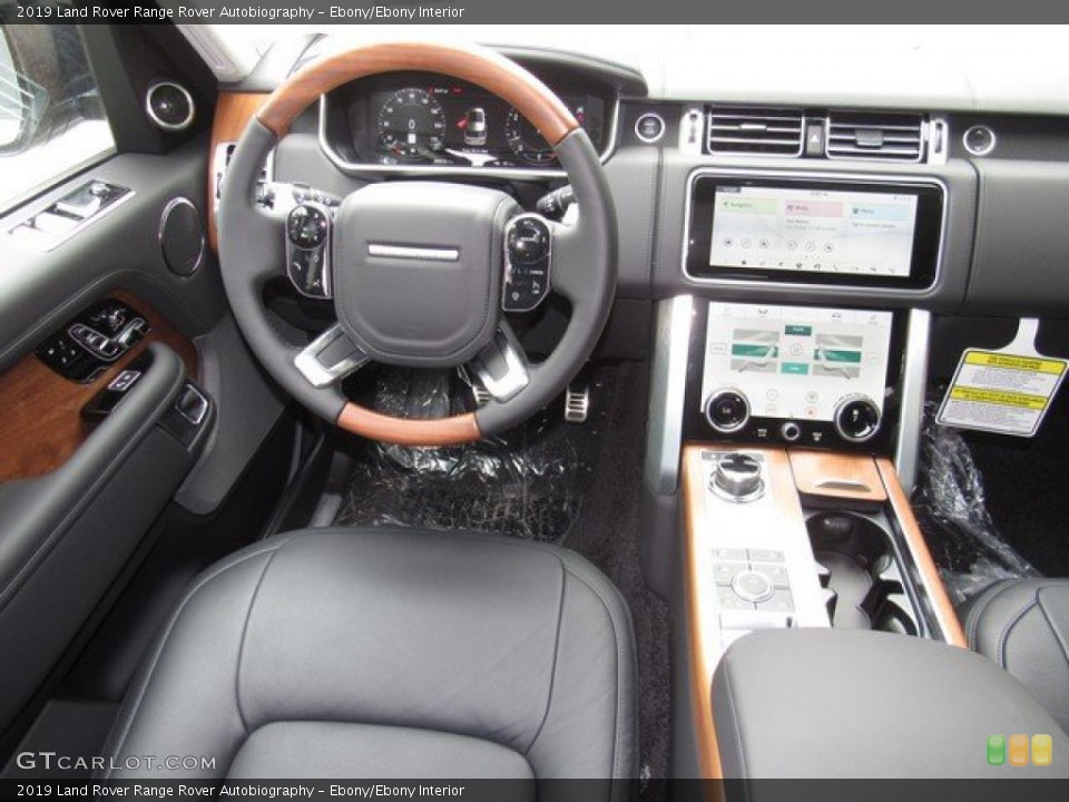 Ebony/Ebony Interior Dashboard for the 2019 Land Rover Range Rover Autobiography #133453434