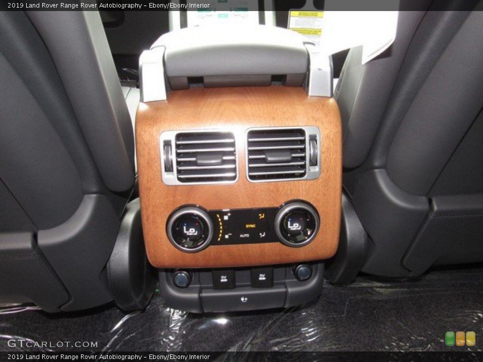 Ebony/Ebony Interior Controls for the 2019 Land Rover Range Rover Autobiography #133453468