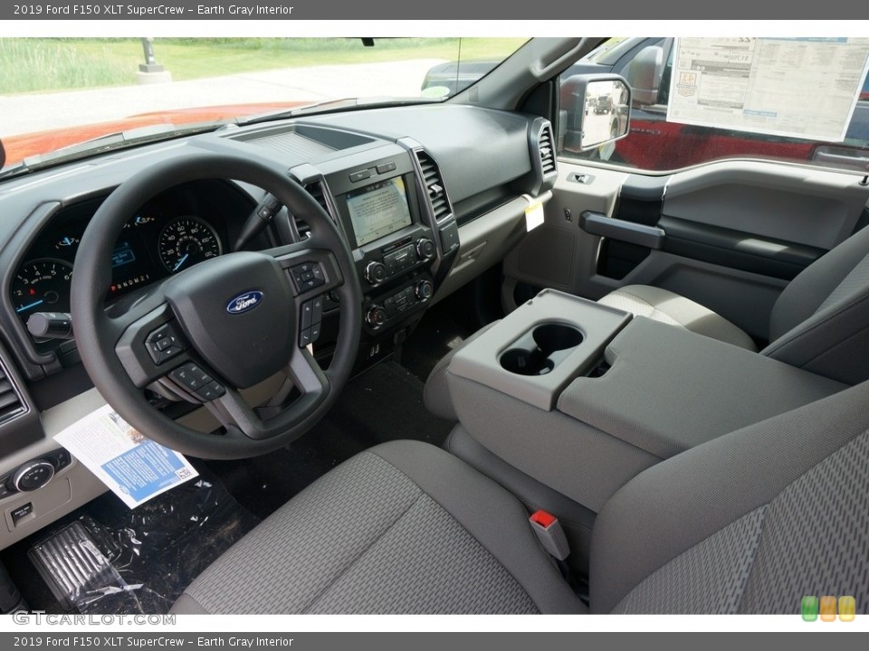 Earth Gray Interior Photo for the 2019 Ford F150 XLT SuperCrew #133463302
