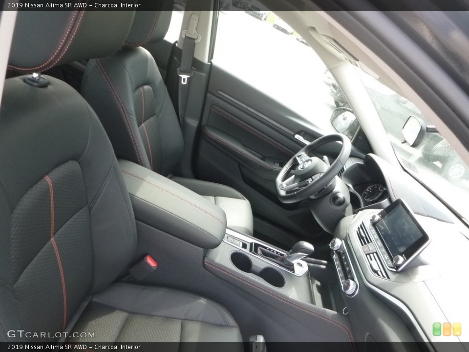 Charcoal Interior Photo for the 2019 Nissan Altima SR AWD #133469380