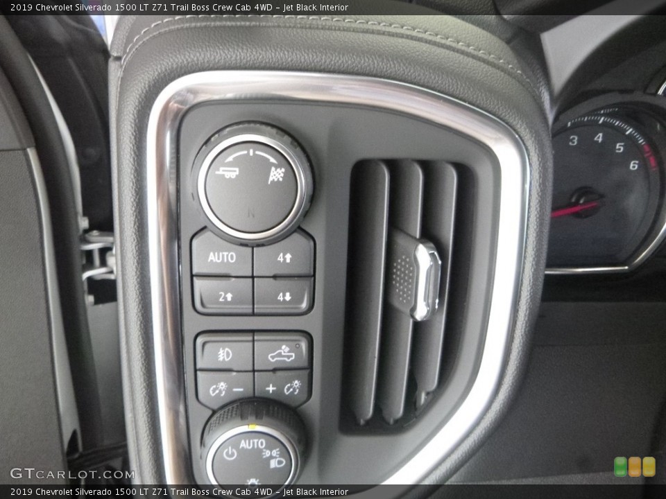 Jet Black Interior Controls for the 2019 Chevrolet Silverado 1500 LT Z71 Trail Boss Crew Cab 4WD #133477765