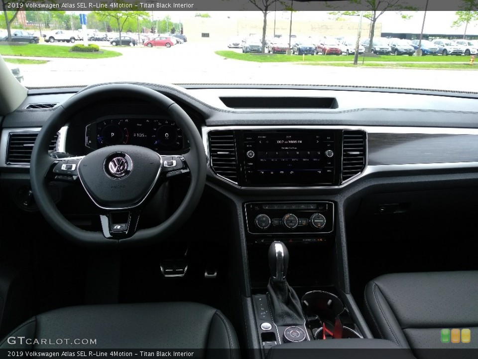 Titan Black Interior Dashboard for the 2019 Volkswagen Atlas SEL R-Line 4Motion #133478407