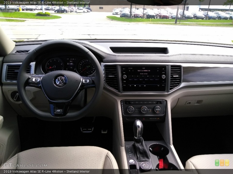 Shetland Interior Dashboard for the 2019 Volkswagen Atlas SE R-Line 4Motion #133478605