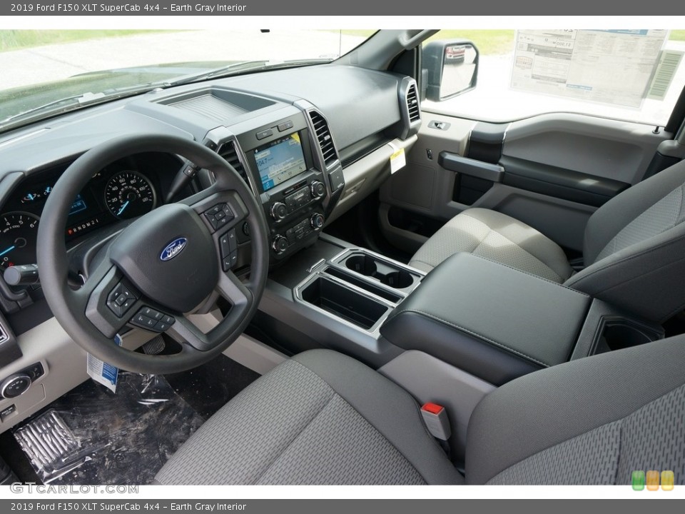 Earth Gray Interior Photo for the 2019 Ford F150 XLT SuperCab 4x4 #133480192