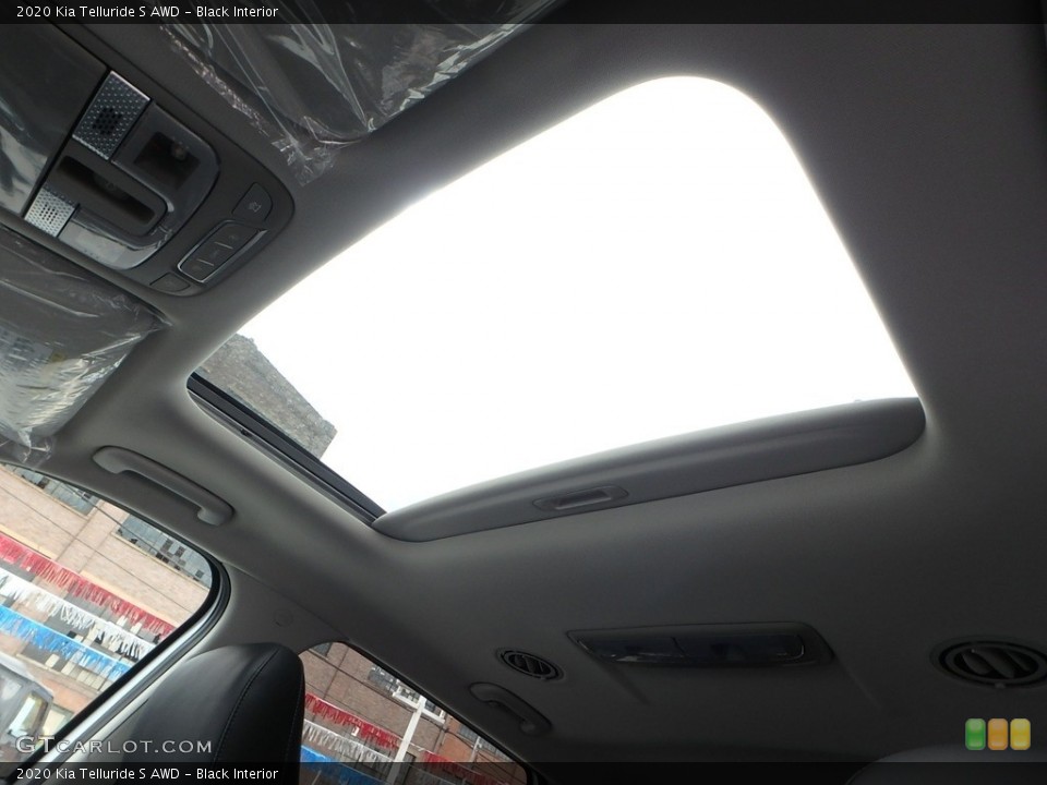 Black Interior Sunroof for the 2020 Kia Telluride S AWD #133480582