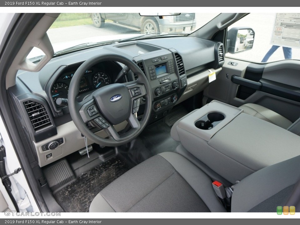 Earth Gray Interior Photo for the 2019 Ford F150 XL Regular Cab #133480804