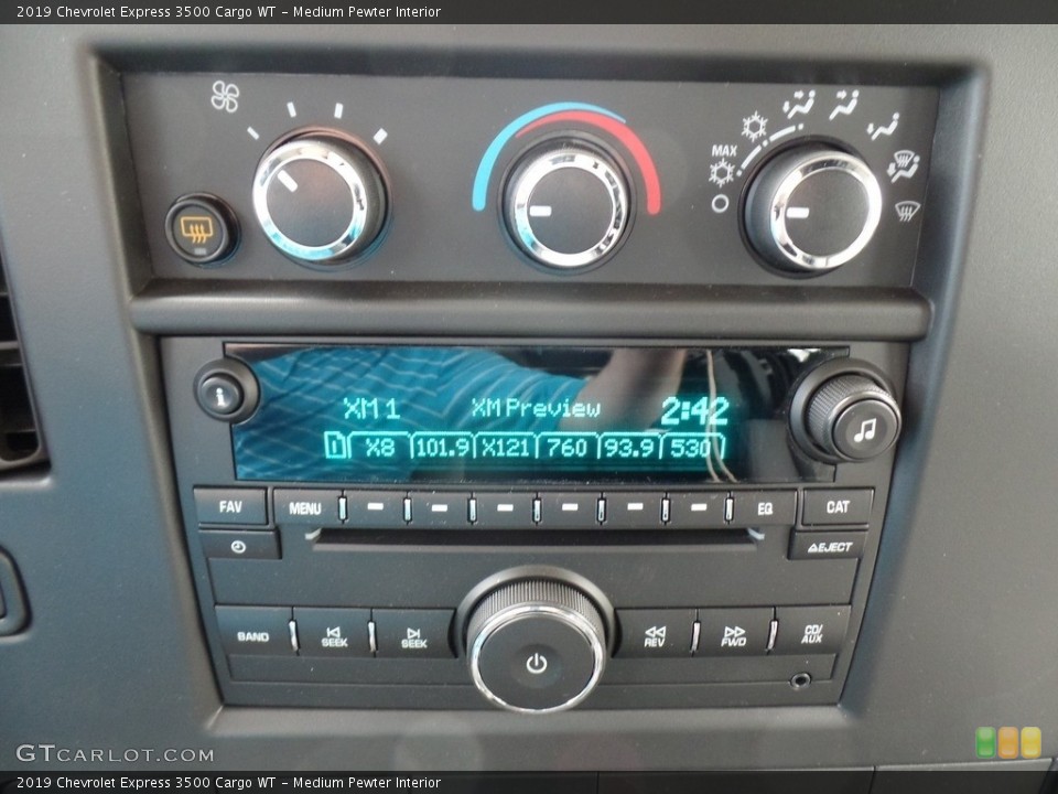 Medium Pewter Interior Controls for the 2019 Chevrolet Express 3500 Cargo WT #133487378