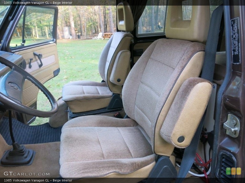 Beige Interior Photo for the 1985 Volkswagen Vanagon GL #133492340