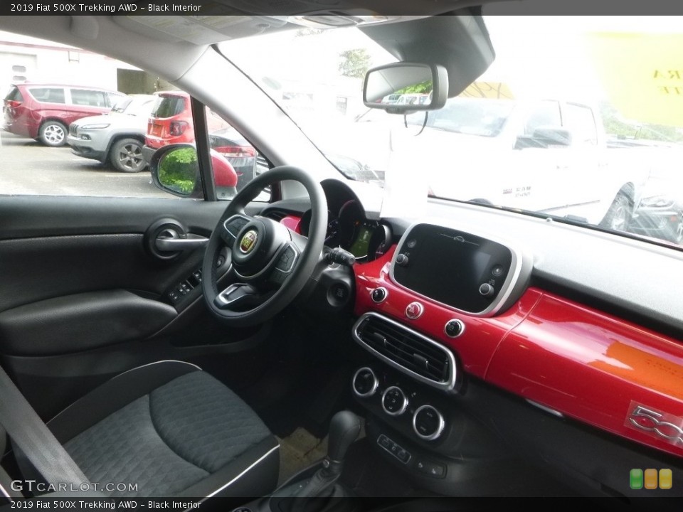 Black Interior Front Seat for the 2019 Fiat 500X Trekking AWD #133499084