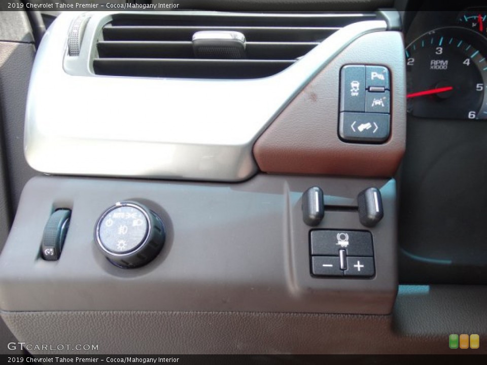 Cocoa/Mahogany Interior Controls for the 2019 Chevrolet Tahoe Premier #133525977
