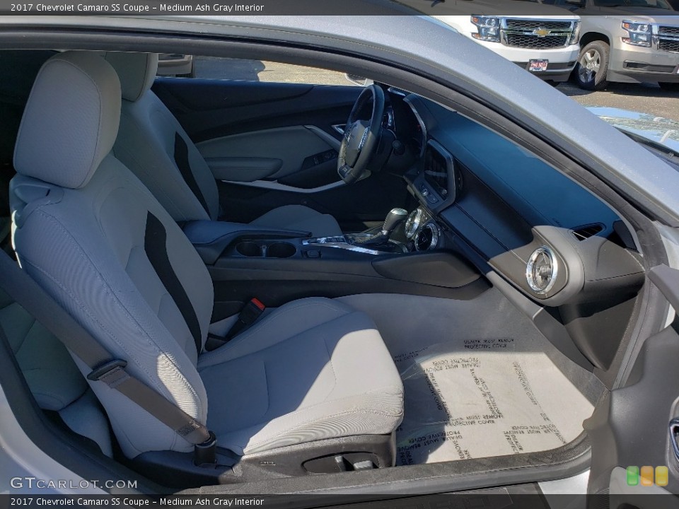 Medium Ash Gray Interior Front Seat for the 2017 Chevrolet Camaro SS Coupe #133536613