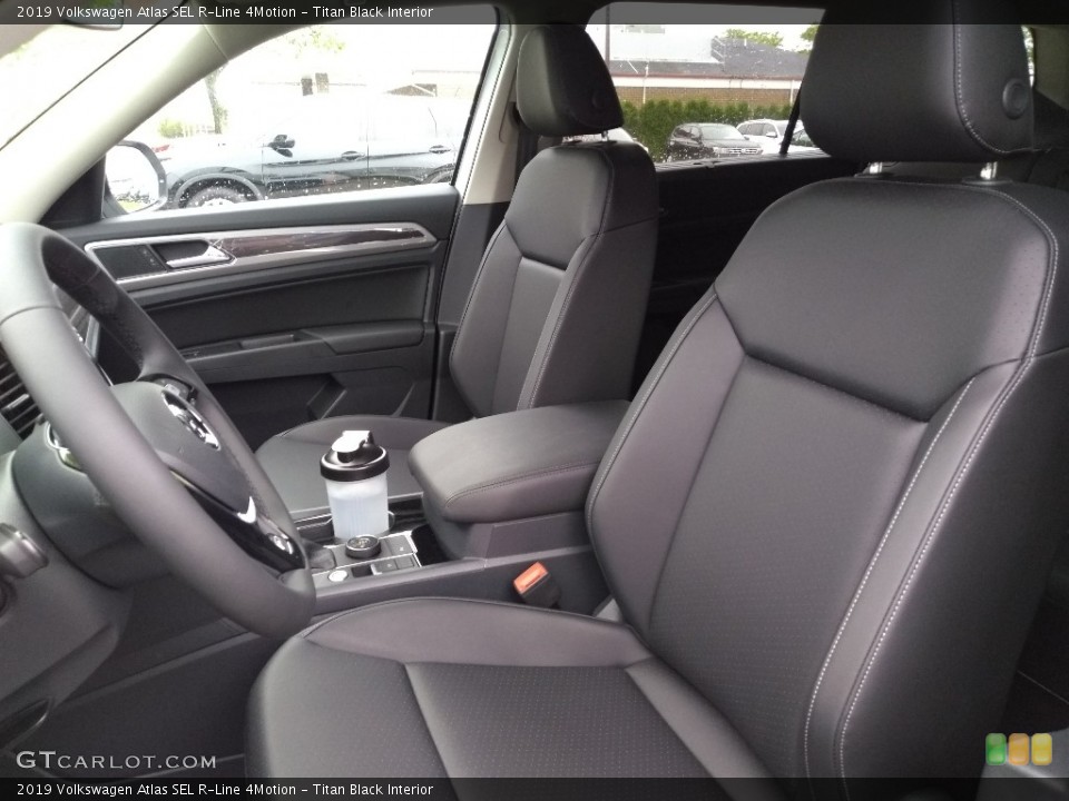 Titan Black Interior Photo for the 2019 Volkswagen Atlas SEL R-Line 4Motion #133579585