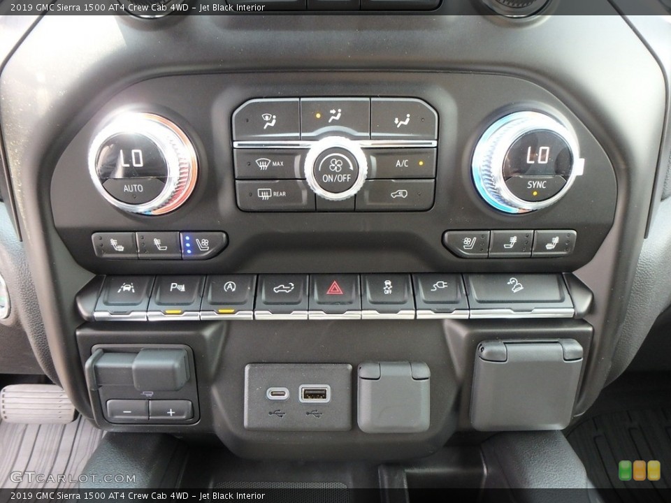 Jet Black Interior Controls for the 2019 GMC Sierra 1500 AT4 Crew Cab 4WD #133587556