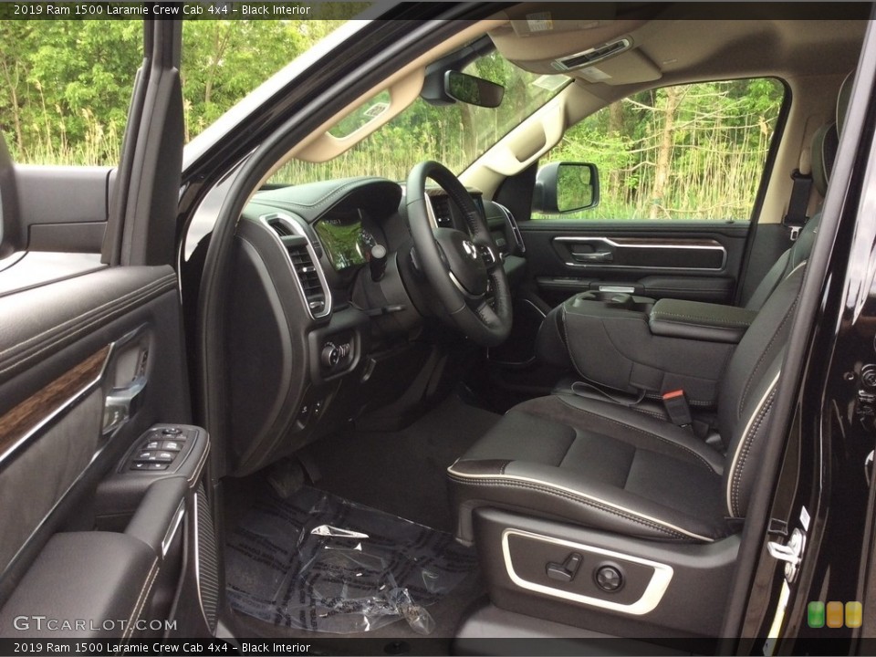Black Interior Photo for the 2019 Ram 1500 Laramie Crew Cab 4x4 #133614641