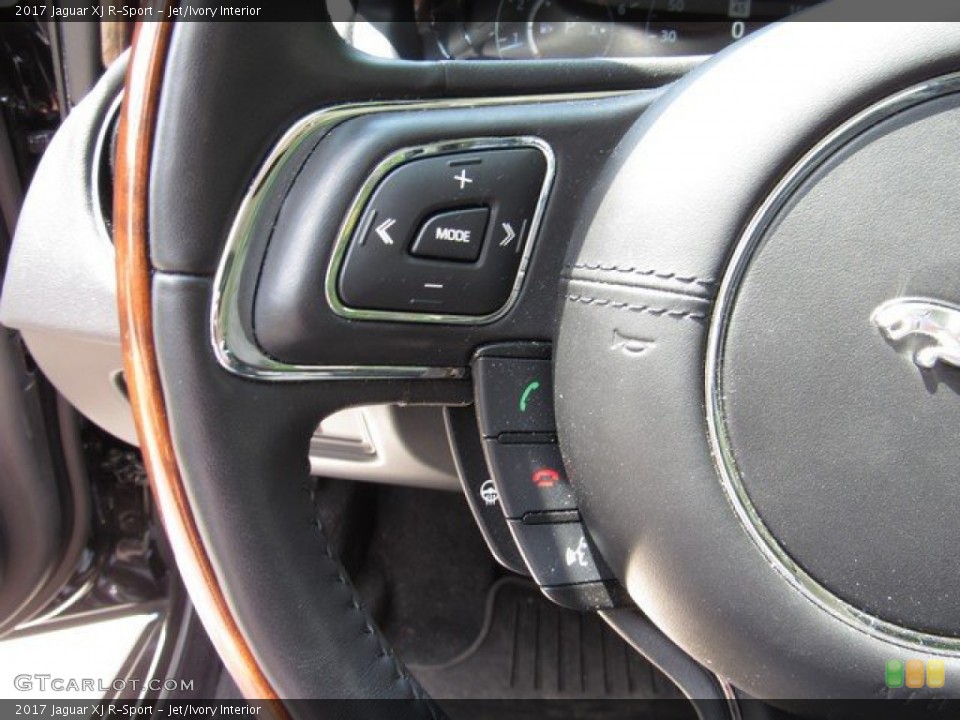 Jet/Ivory Interior Steering Wheel for the 2017 Jaguar XJ R-Sport #133680099