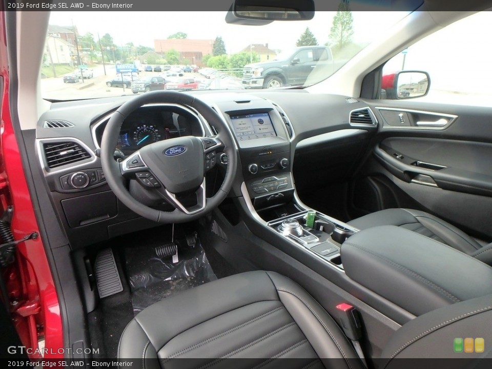 Ebony Interior Photo for the 2019 Ford Edge SEL AWD #133699338