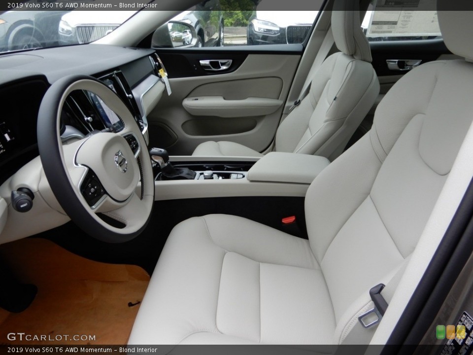 Blond Interior Front Seat for the 2019 Volvo S60 T6 AWD Momentum #133714059
