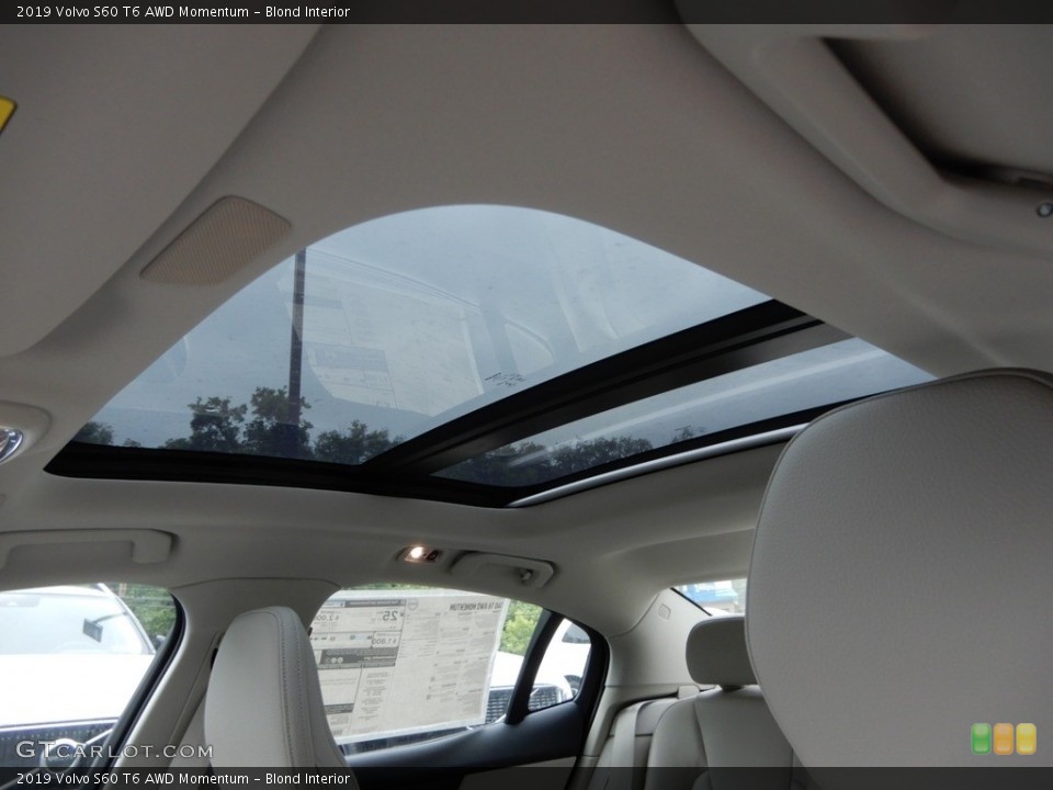 Blond Interior Sunroof for the 2019 Volvo S60 T6 AWD Momentum #133714092