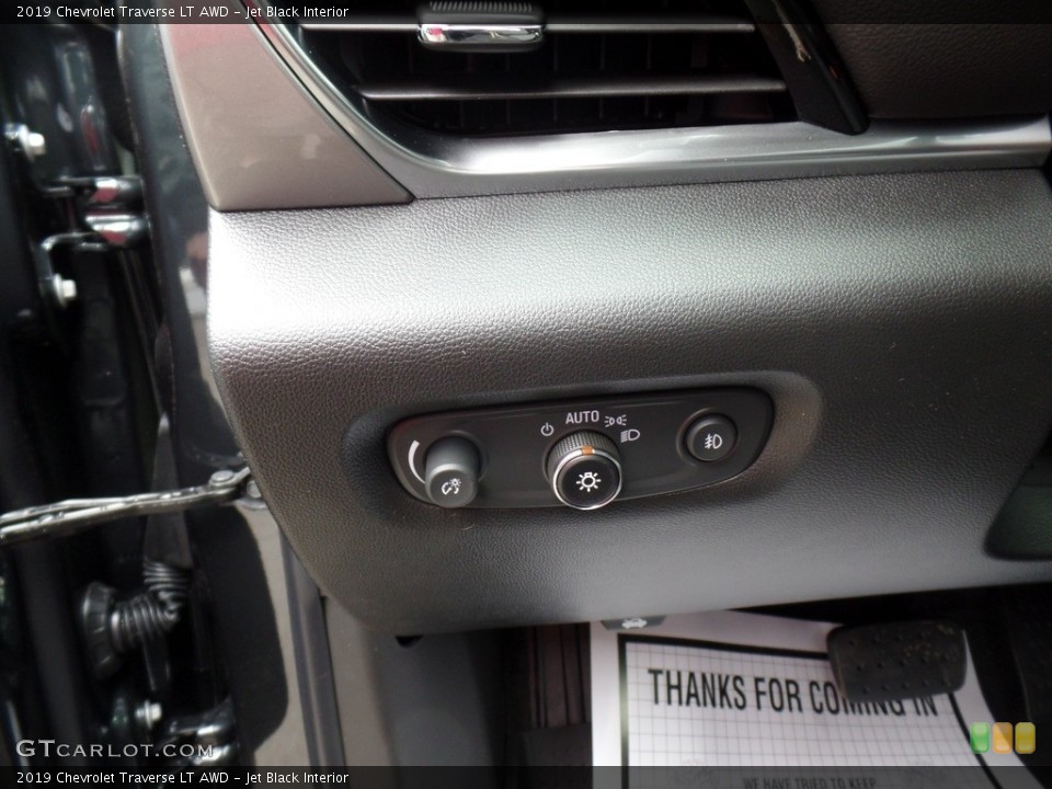 Jet Black Interior Controls for the 2019 Chevrolet Traverse LT AWD #133779084