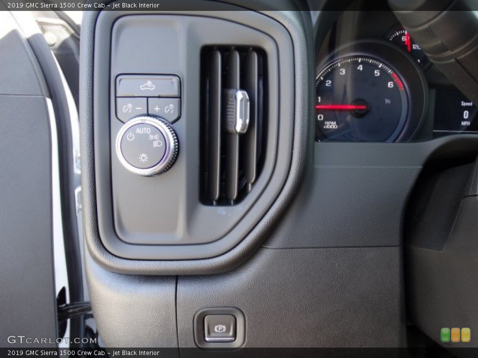 Jet Black Interior Controls for the 2019 GMC Sierra 1500 Crew Cab #133876229