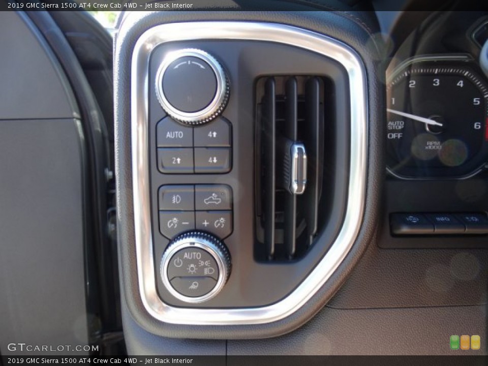 Jet Black Interior Controls for the 2019 GMC Sierra 1500 AT4 Crew Cab 4WD #133877360