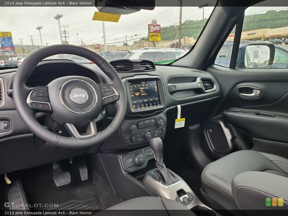 Black Interior Photo for the 2019 Jeep Renegade Latitude 4x4 #133887798