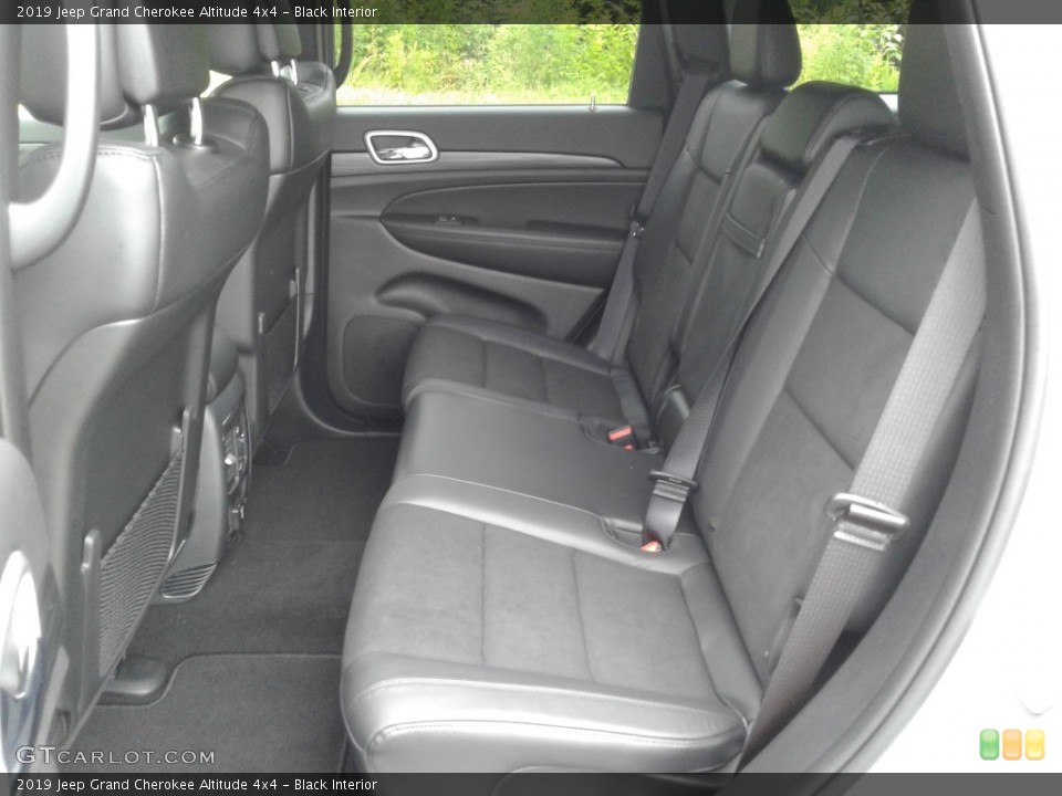 Black Interior Rear Seat for the 2019 Jeep Grand Cherokee Altitude 4x4 #133905428