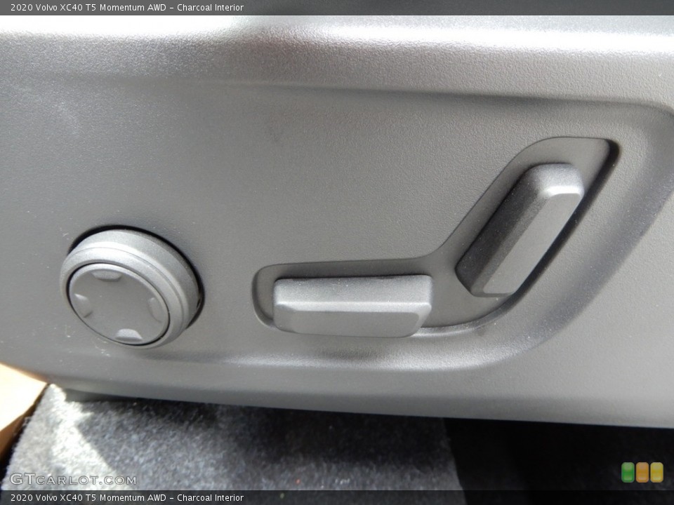 Charcoal Interior Controls for the 2020 Volvo XC40 T5 Momentum AWD #133923450