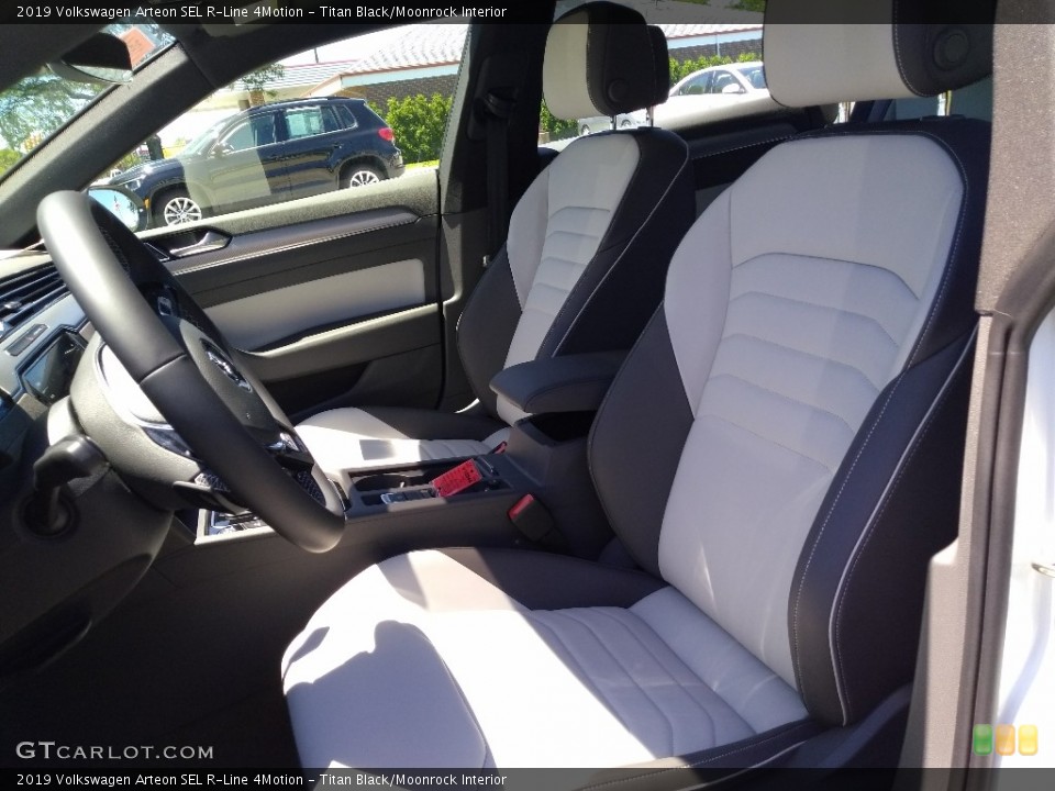 Titan Black/Moonrock 2019 Volkswagen Arteon Interiors