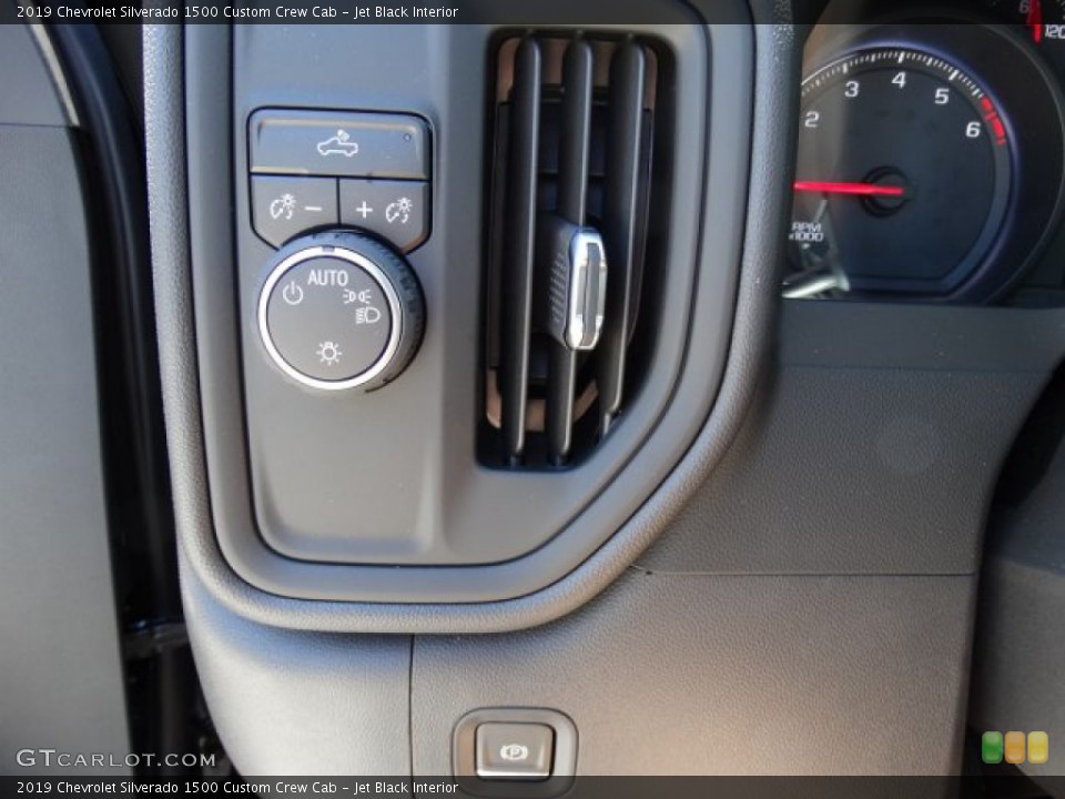 Jet Black Interior Controls for the 2019 Chevrolet Silverado 1500 Custom Crew Cab #133984119